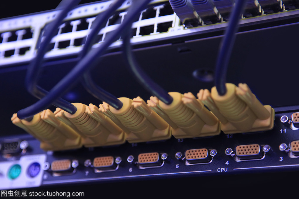 信息技術(shù)與計算機(jī)網(wǎng)絡(luò) 現(xiàn)代社會的數(shù)字化基石